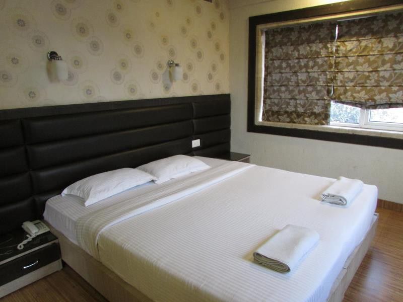 Hotel Emerald Kolkata Luaran gambar